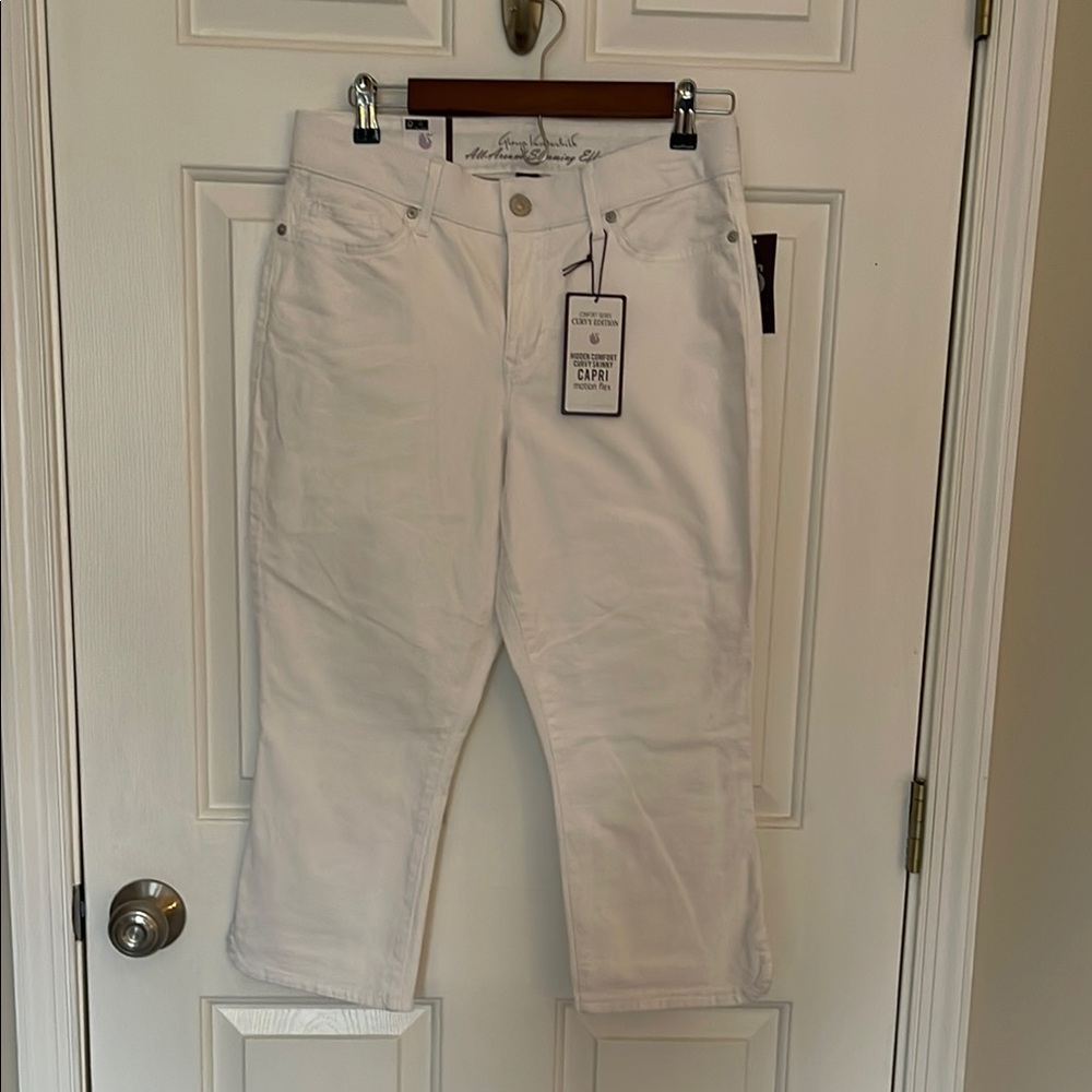 NWT Gloria Vanderbilt curvy skinny capri pants